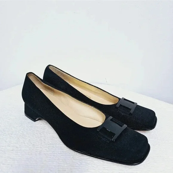 Salvatore Ferragamo 7.5 A black logo buckle granny heels​ - Picture 11 of 13